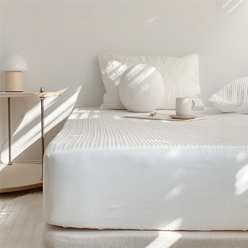 Thiened Cotton Bed Cover Duvet Cover Pillowcase Tee-Piece Set Pure Color Insulated Breathable Non-Slip Bedding Accories