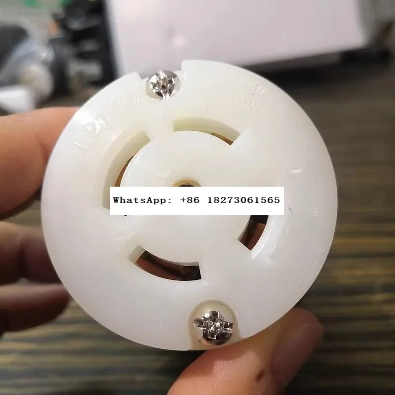 

Five hole socket L21-30 120/208V WJ-9531 hanging three-phase five wire