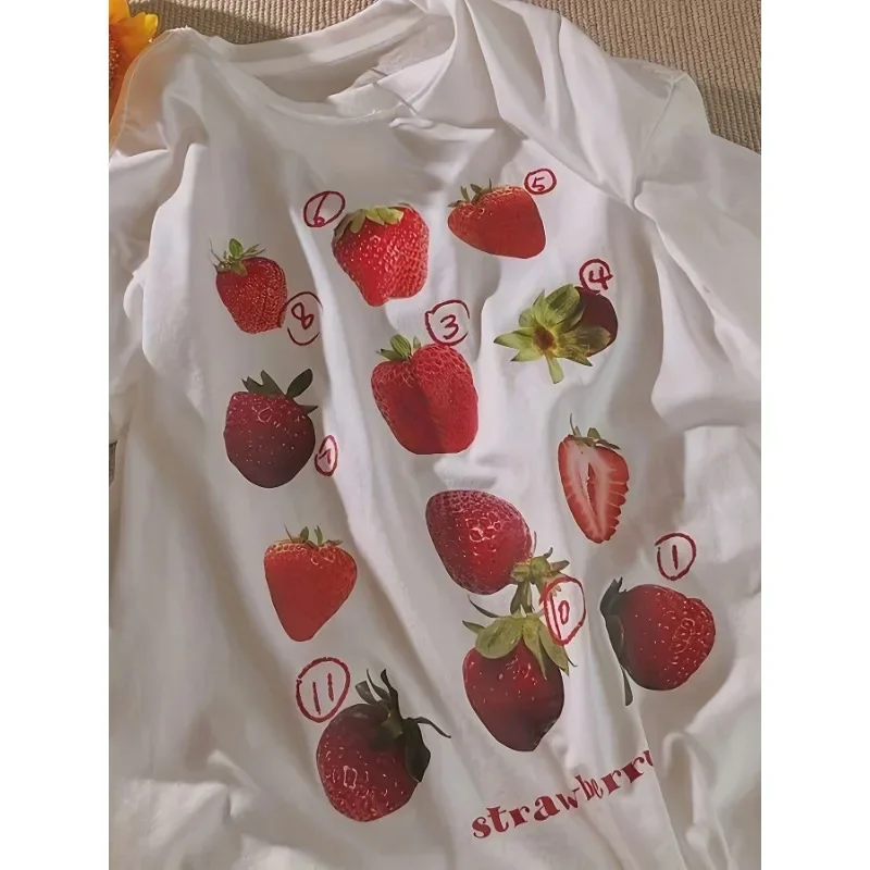 Strawberry Printed Round Neck T-shirt Summer  Casual Short Sleeved T-shirt Summer Breathable T-shirt Women\'s Clothing