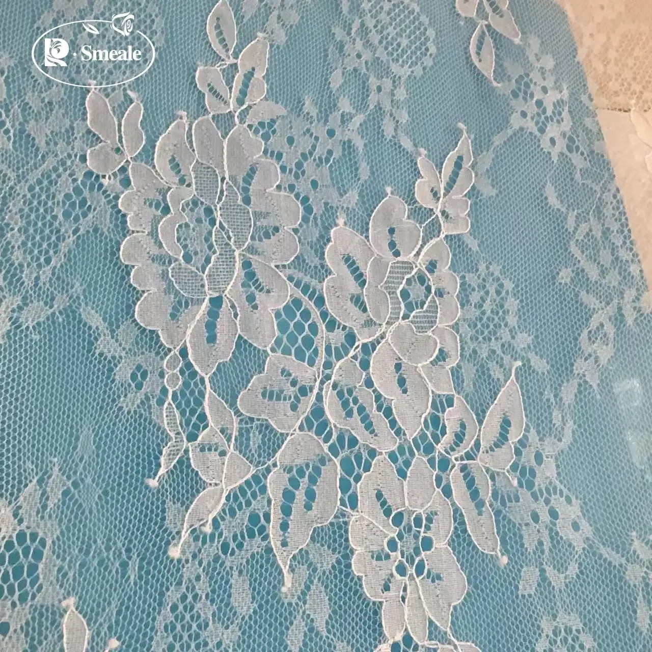 Dünner Spitzenblumenstoff für Hochzeitskleider, Abendkleider, Bekleidung, Vorhänge, Hochzeitstischdecken, Dekorationszubehör – Detail 5
