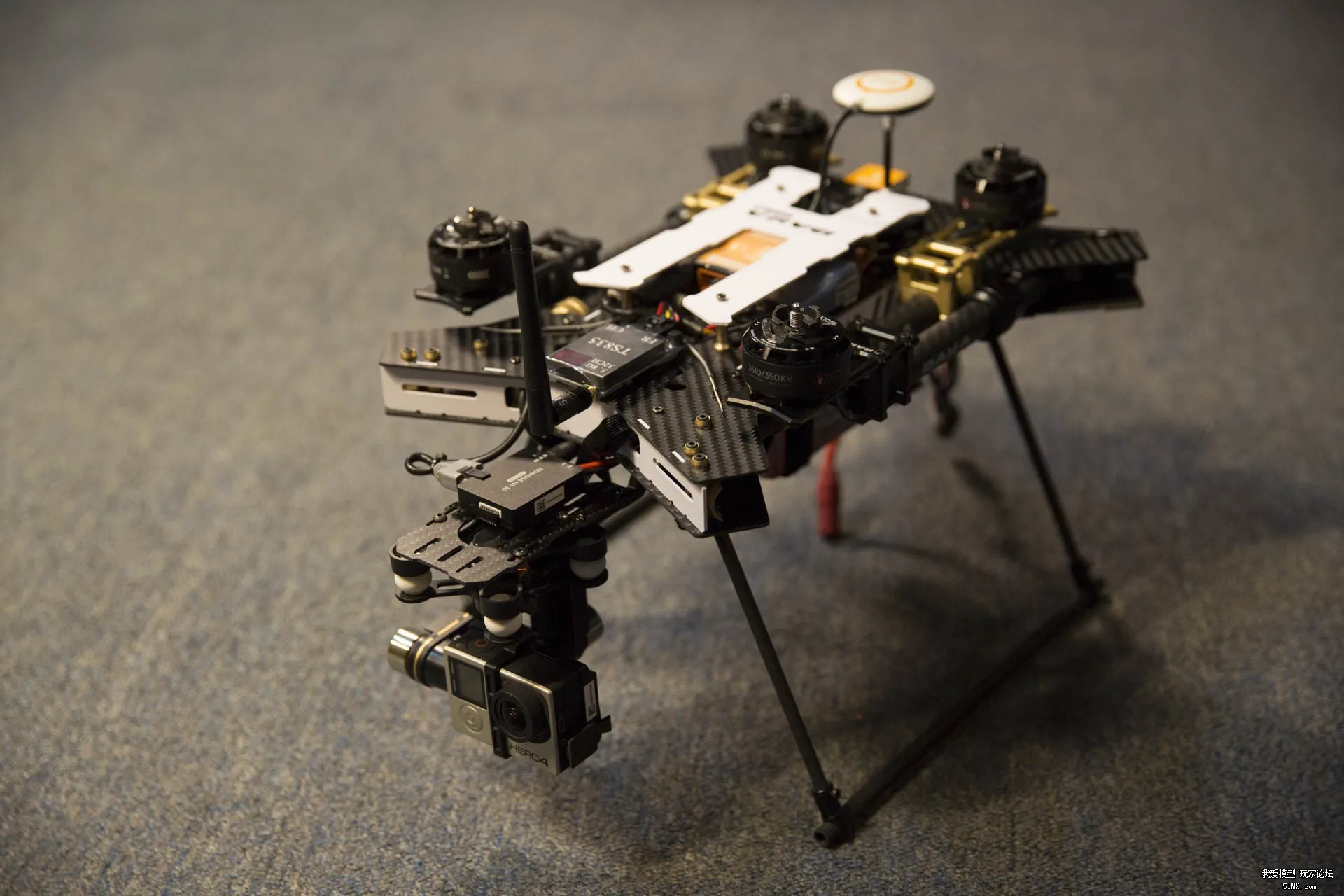 إطار كوادكوبتر APUAV H4 680 قابل للطي رباعي المحاور من ألياف الكربون مع أرجل هبوط لـ FPV