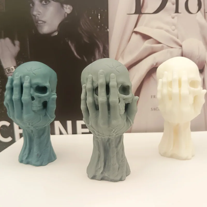 Hand Holding Skull Silicone Mold Ghost 3D Scented Candle Halloween Plaster Ornaments Candle Molds Resin Making Mould Home Decor