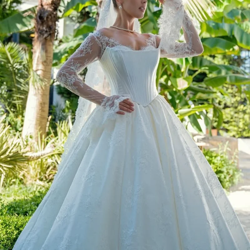 White Wedding Dresses The corset Lace off-shoulder Bridal Gowns A-line skirt long sleeves Long tail multi-layer Made ﻿Customize