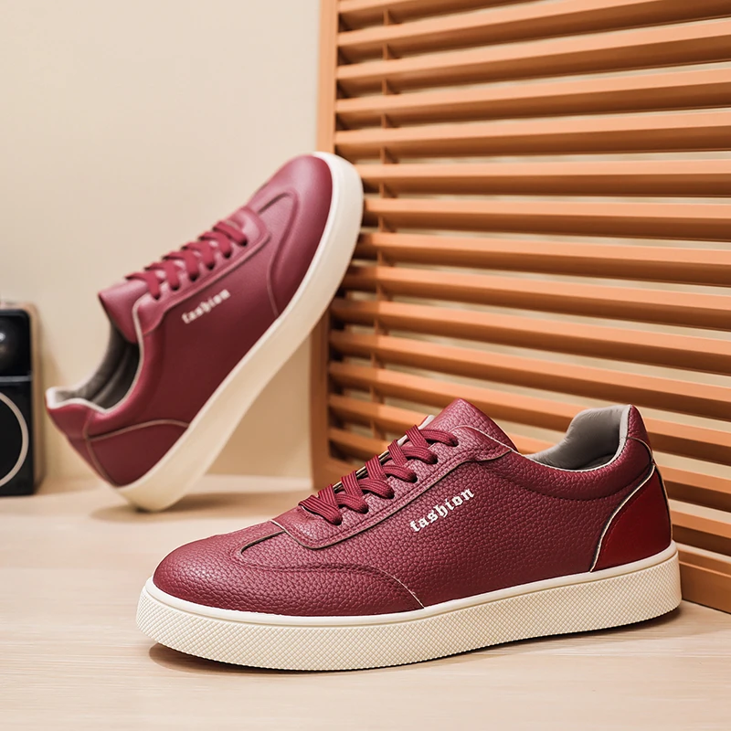 รองเท้าลำลองผู้ชายสไตล์นักศึกษ - Mens Fashion Trainers 2025 บทวิจารณ์และราคา