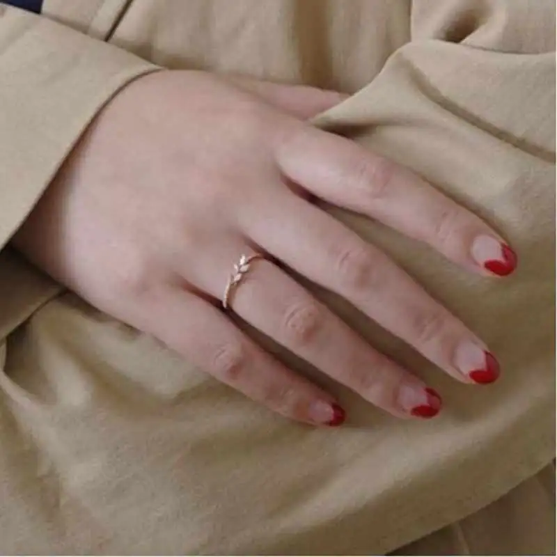 Huitan Women Fashion White Cubic Zircon Cute Leaf Wedding Engagement Ring Temperament Sweet Female Accessories Statement Jewelry