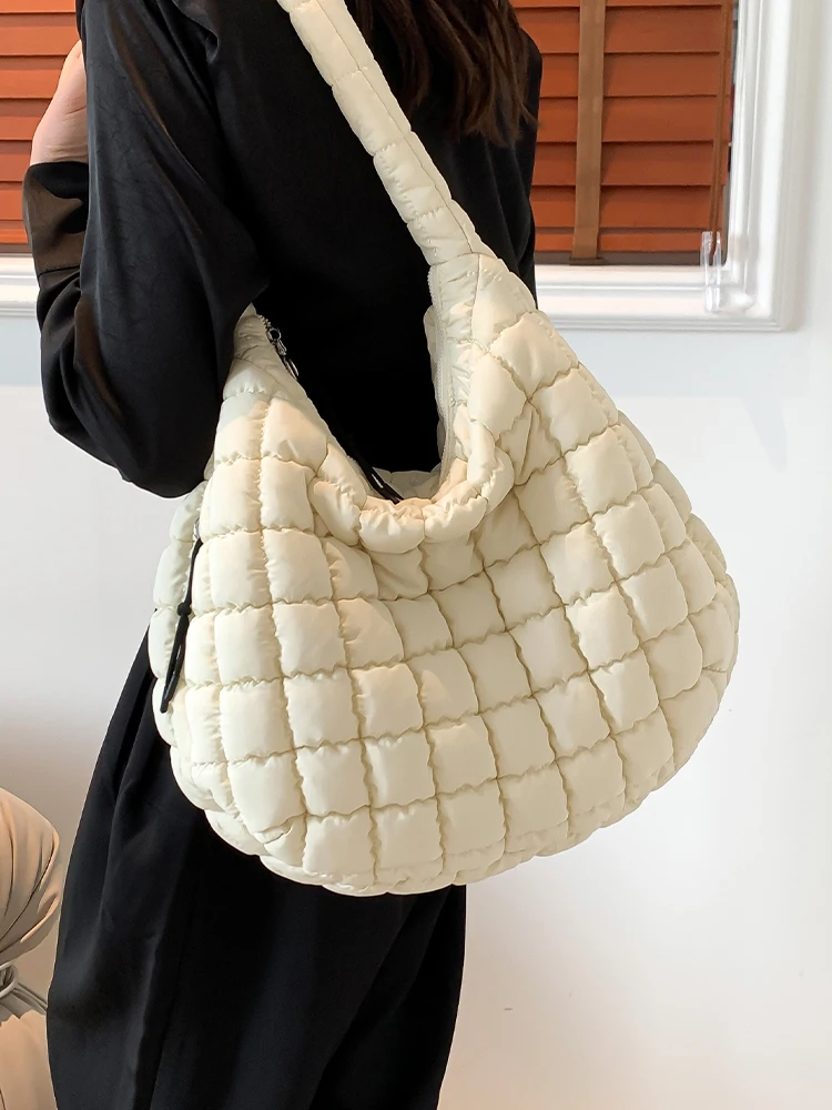 Trendy Large Plaid Quilted Shoulder Crossbody Bags Women Hobos Handbags and Purses Nylon Padded New Thread Messenger Bag