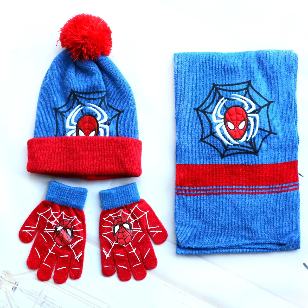 Autumn Winter Children Hat SpiderMan Classics Cartoon Scarf Hat Glove Warm knitted hat Boy Girl Cap Child Christmas Hat