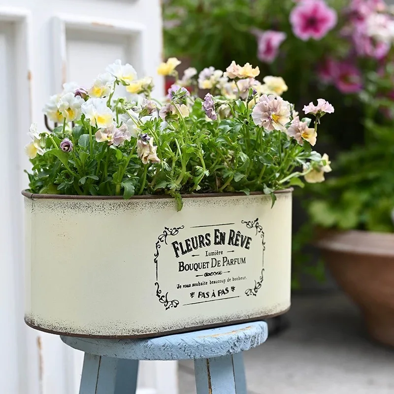 French Style Metal Planter, Vintage White, 23 x 10 x 17.5cm, Decorative Wall-Mount Flower Pot