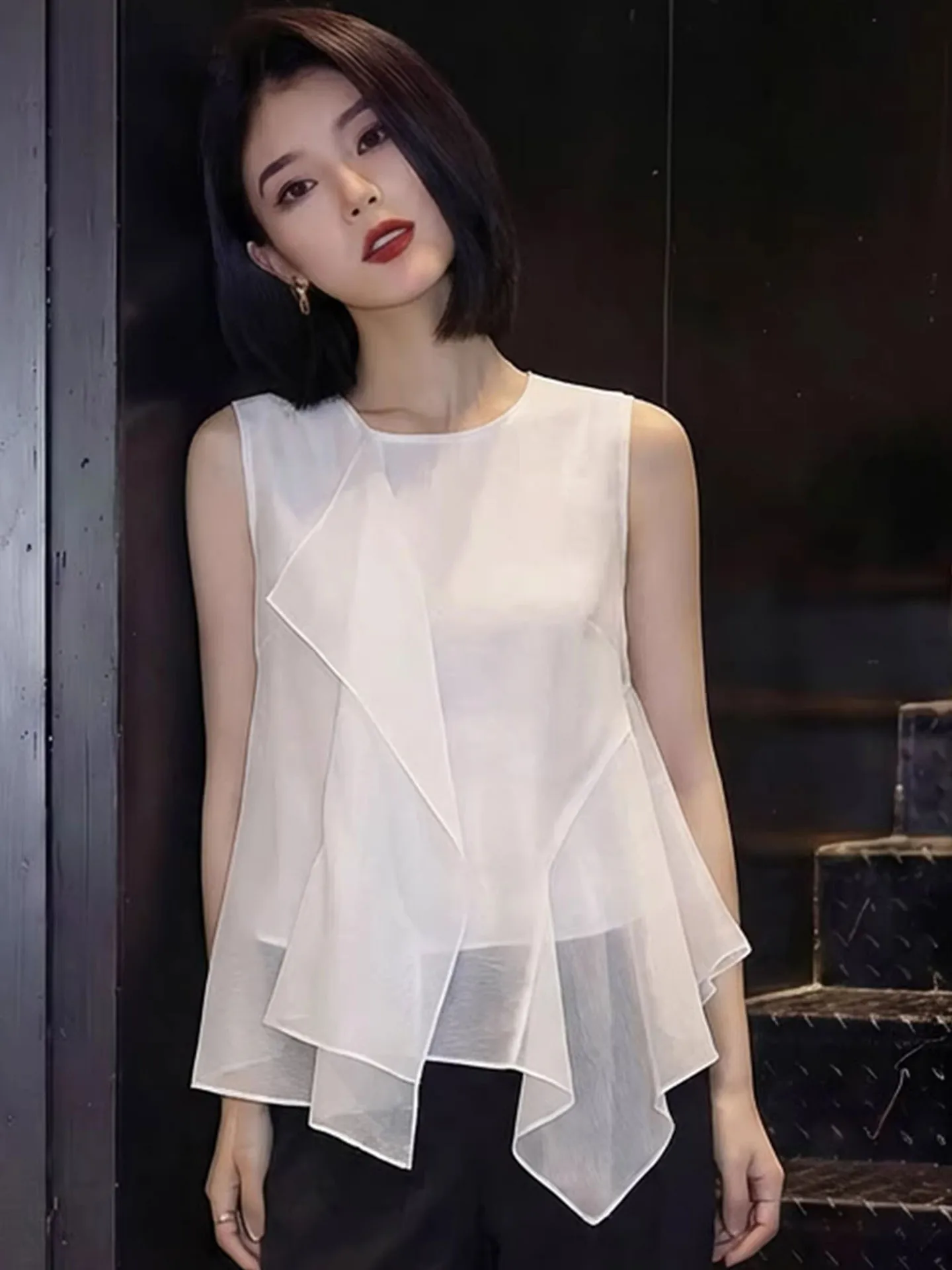 

Fashionable Casual Sleeveless Vest Irregular Design Summer 2026 New Style Women's Silk Top Korean Style Straight Cut