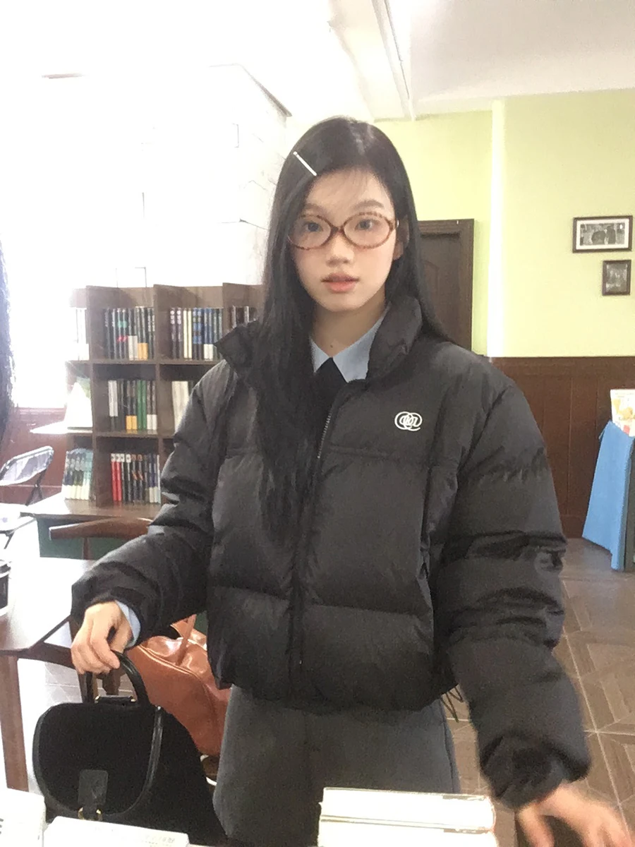 스타일리시 숏 다운 재킷 여성용 겨울 2025 신상 고급스러운 느낌 뭉툭하지 않은 블랙 패션 아우터웨어 레드 개성 쇼핑