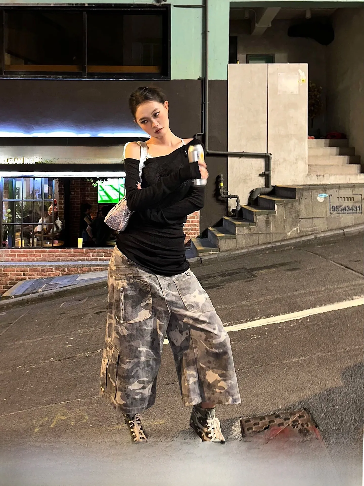 

CCUP SPACE Retro Camouflage Hip Hop Trend Print Sweatpants Loose Workwear with Big kets Seven-Quarter Casual Pants