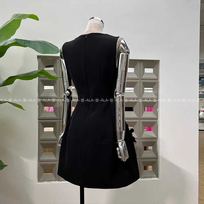 Vestido de alta sociedad francés elegante con temperamento, cuello en V, sin mangas, hecho a mano, flor 3D, cintura alta, ajustado, corte en A, Vestido corto de verano para mujer