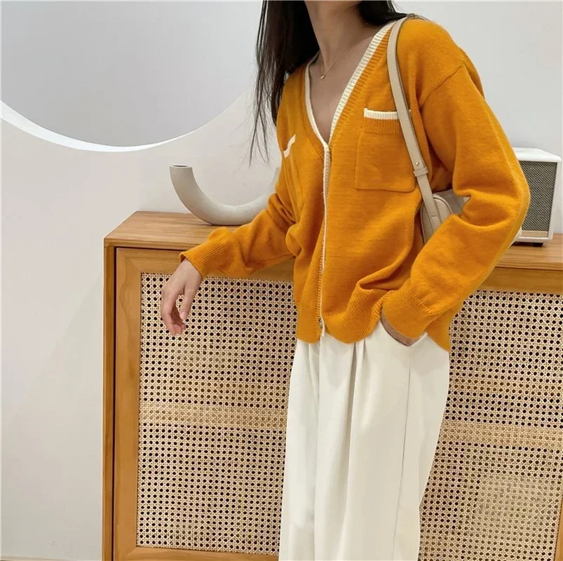 Fashion Solid Colors V-Neck Knitted Sweater Women Chic Single Breasted Loose Casual Cardigan French Style Autumn Warm Sweaters