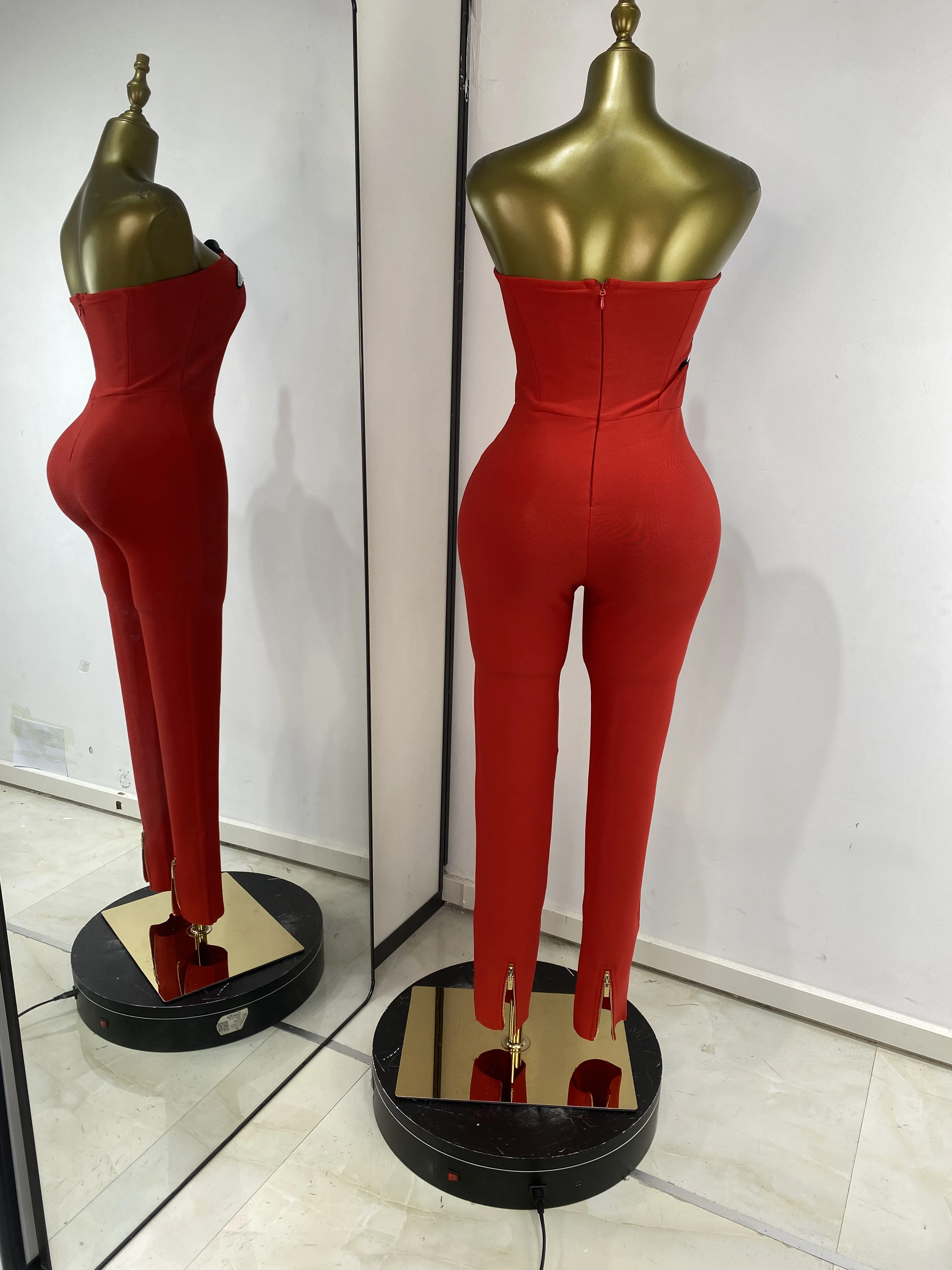 Tute da donna di lusso con fasciatura rossa Tute sexy senza spalline con paillettes ricamate aderenti con pagliaccetti elastici Abito da sera da strada