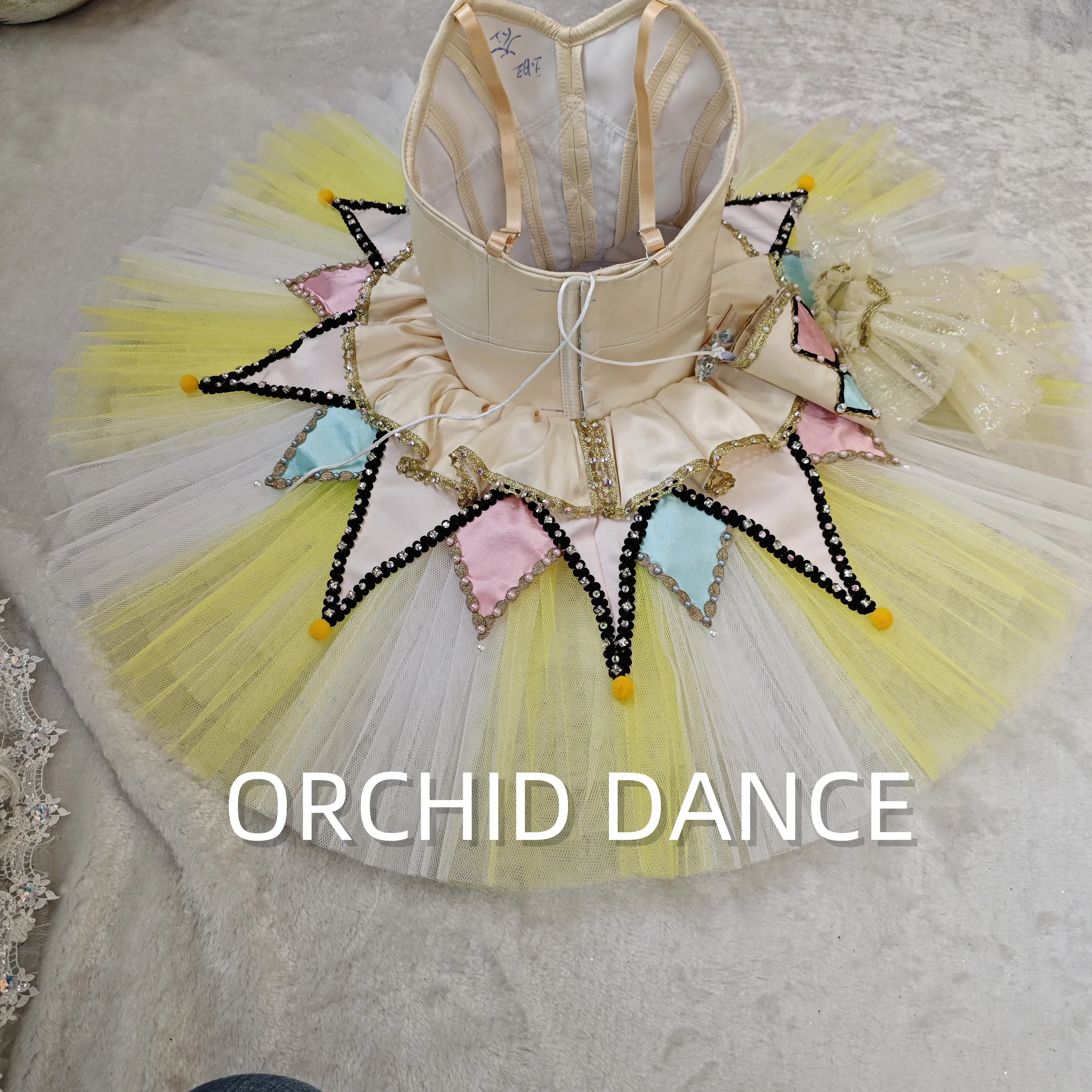 BT01597 vendita calda di alta qualità Design unico Bambini Ragazze Bambini Donne Abbigliamento da prestazione per adulti Costumi tutu di balletto giallo