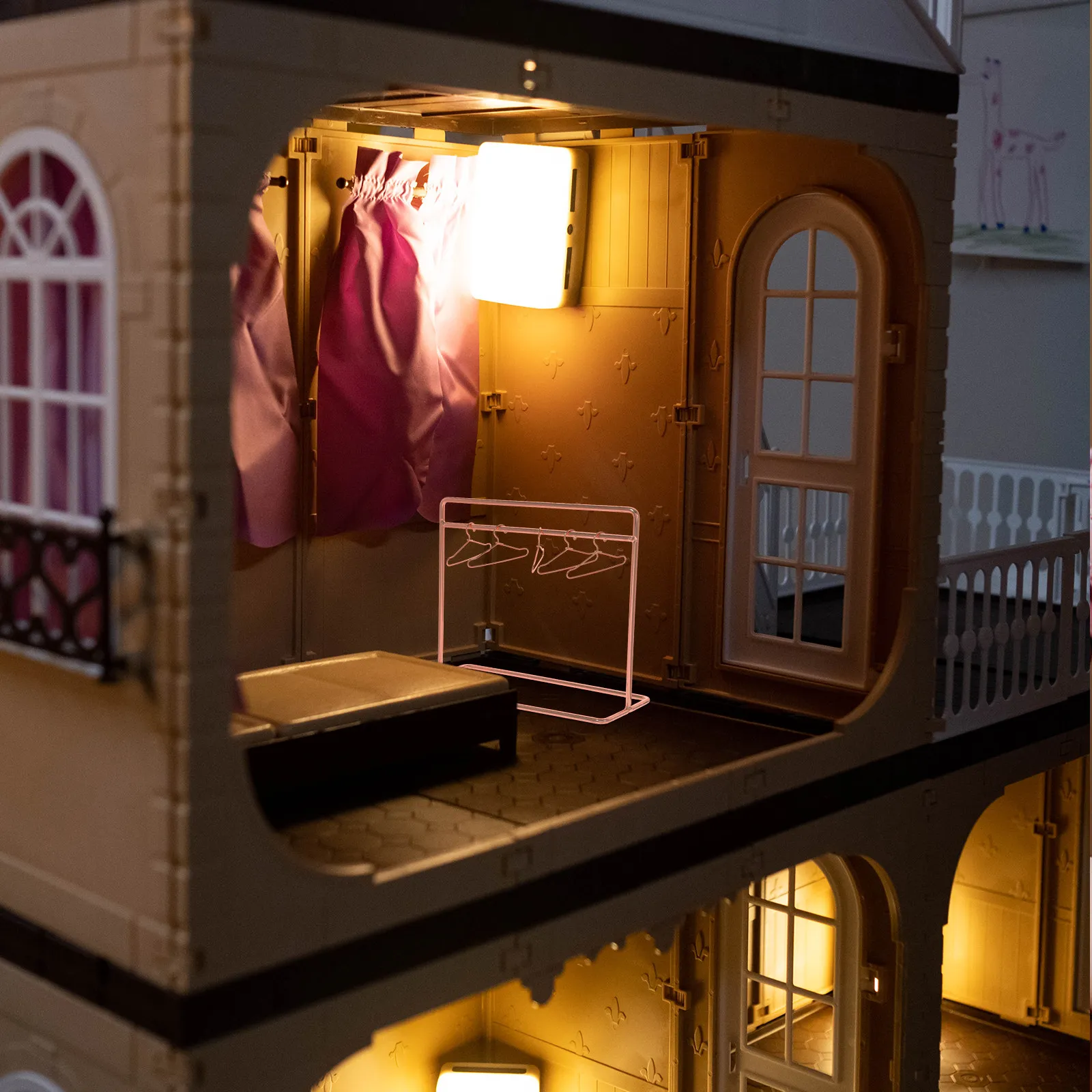 

1Set Mini Clothes Hanger for Dollhouse Miniature Wardrobe Display Rack Tiny Clothing Organizer for Miniature Home Decor