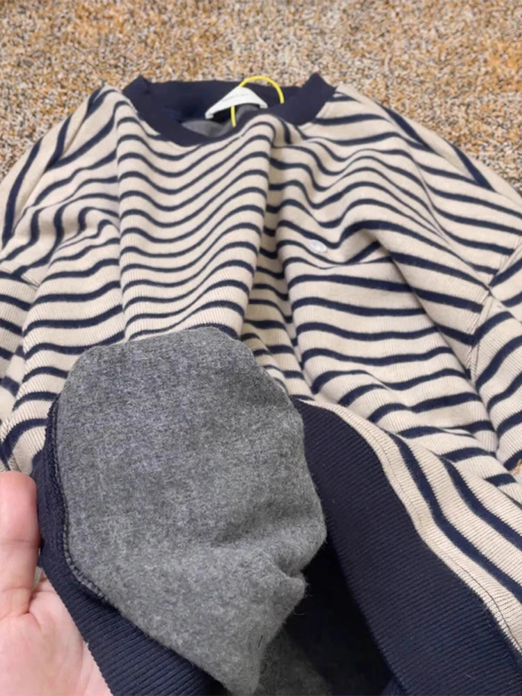 كنزة نسائية فضفاضة كبيرة الحجم بنمط أمريكي عتيق مخطط، ملابس داخلية محبوكة للخريف، تصميم جديد