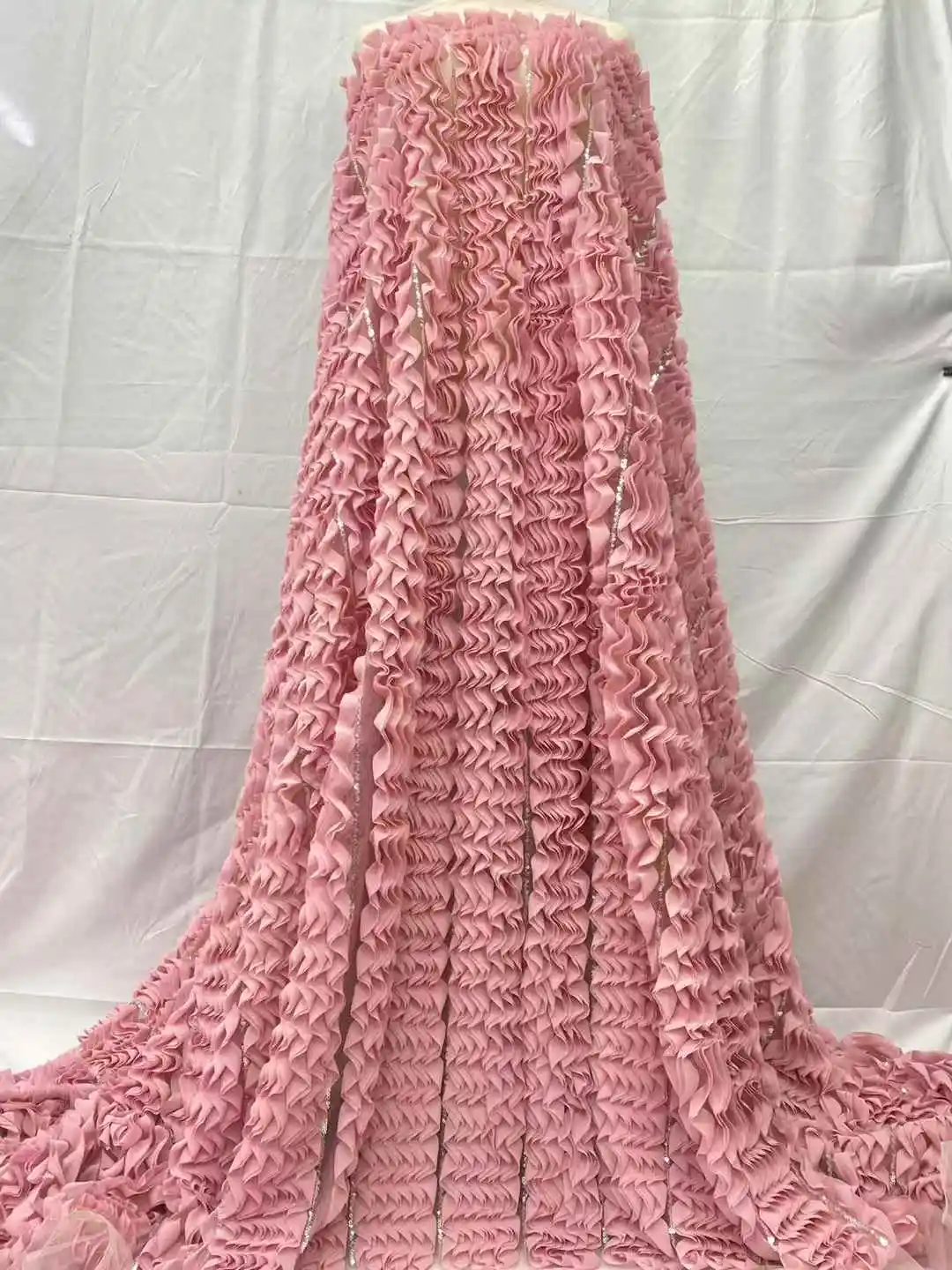 

African Sequins Lace Fabric 2025 High Quality Nigerian French Tulle Lace Material For Wedding Party Dress Sewing Material