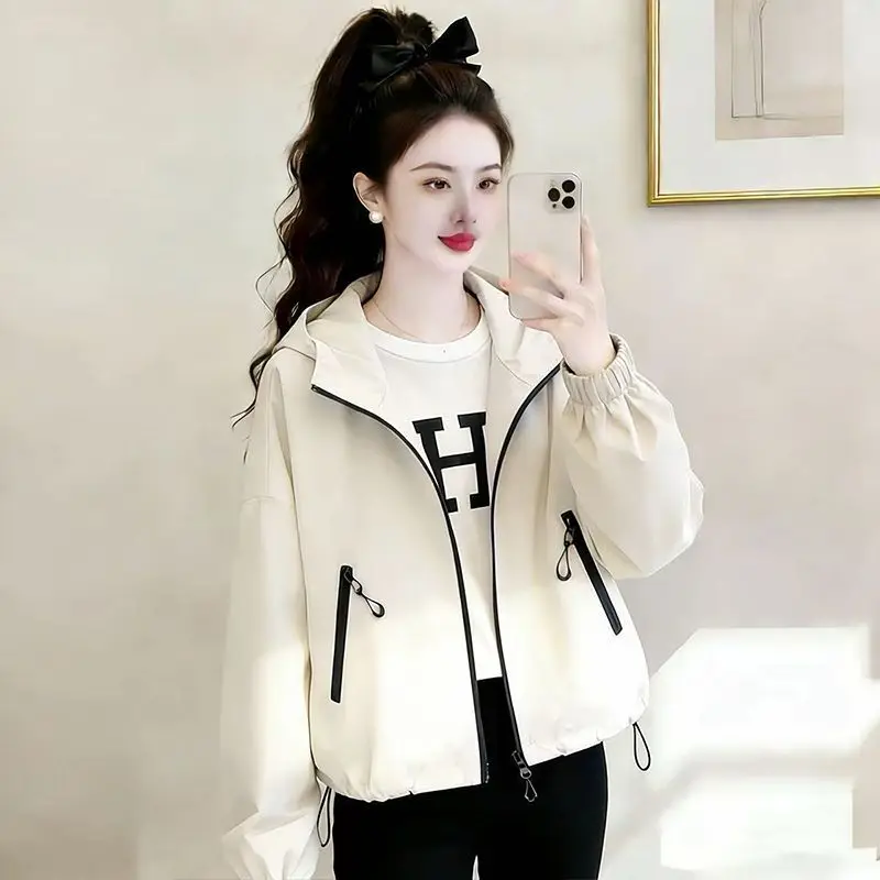 Simple And Thin Windproof Outdoor 2026 New Casual Jacket Fashionable High Temperament Versatile Women's Jacket