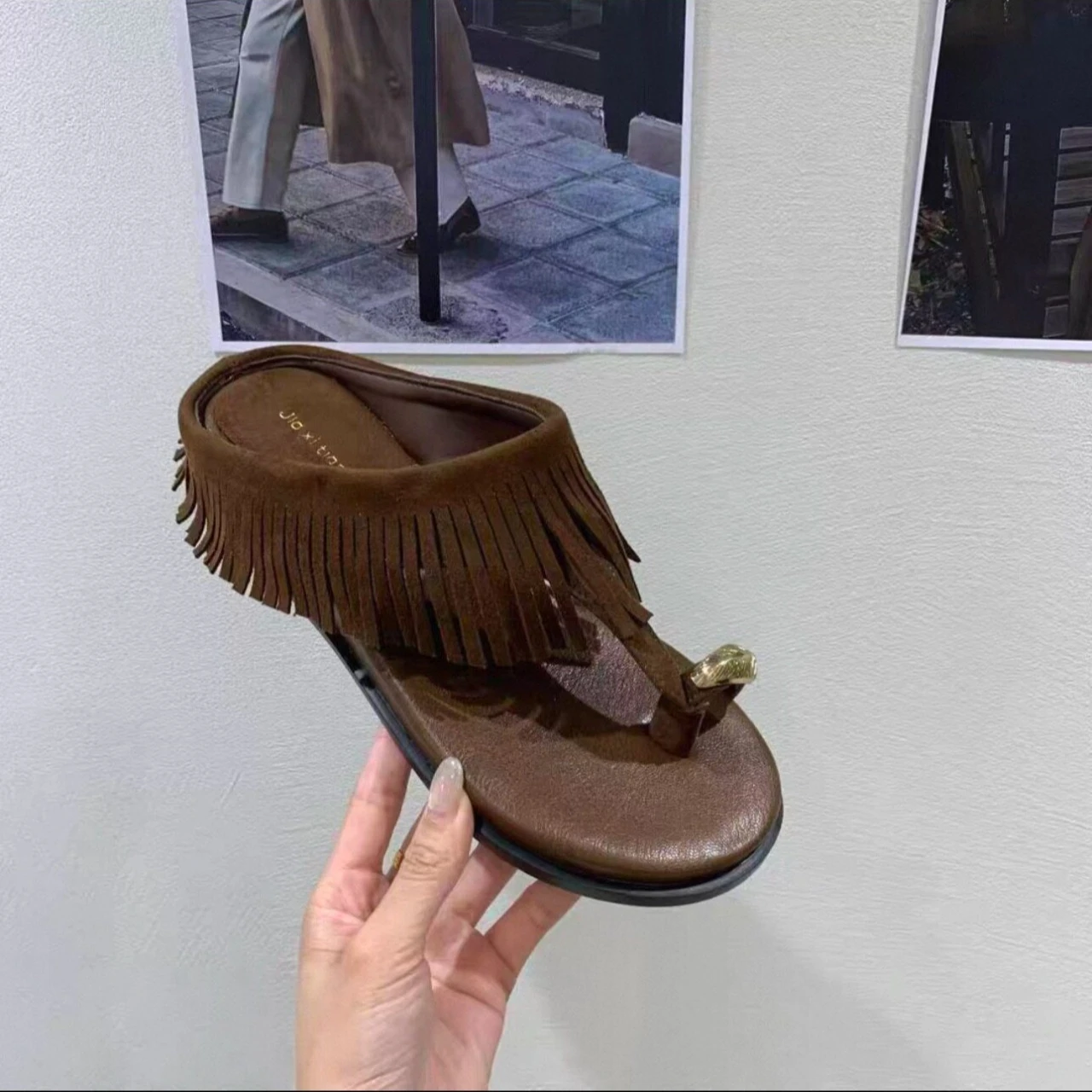

Women’s Wedge Heel Flip-flops Round Head Tassel Heel Slippers Breathable Lightweight Thick Bottom Beach Sandals women's sandals