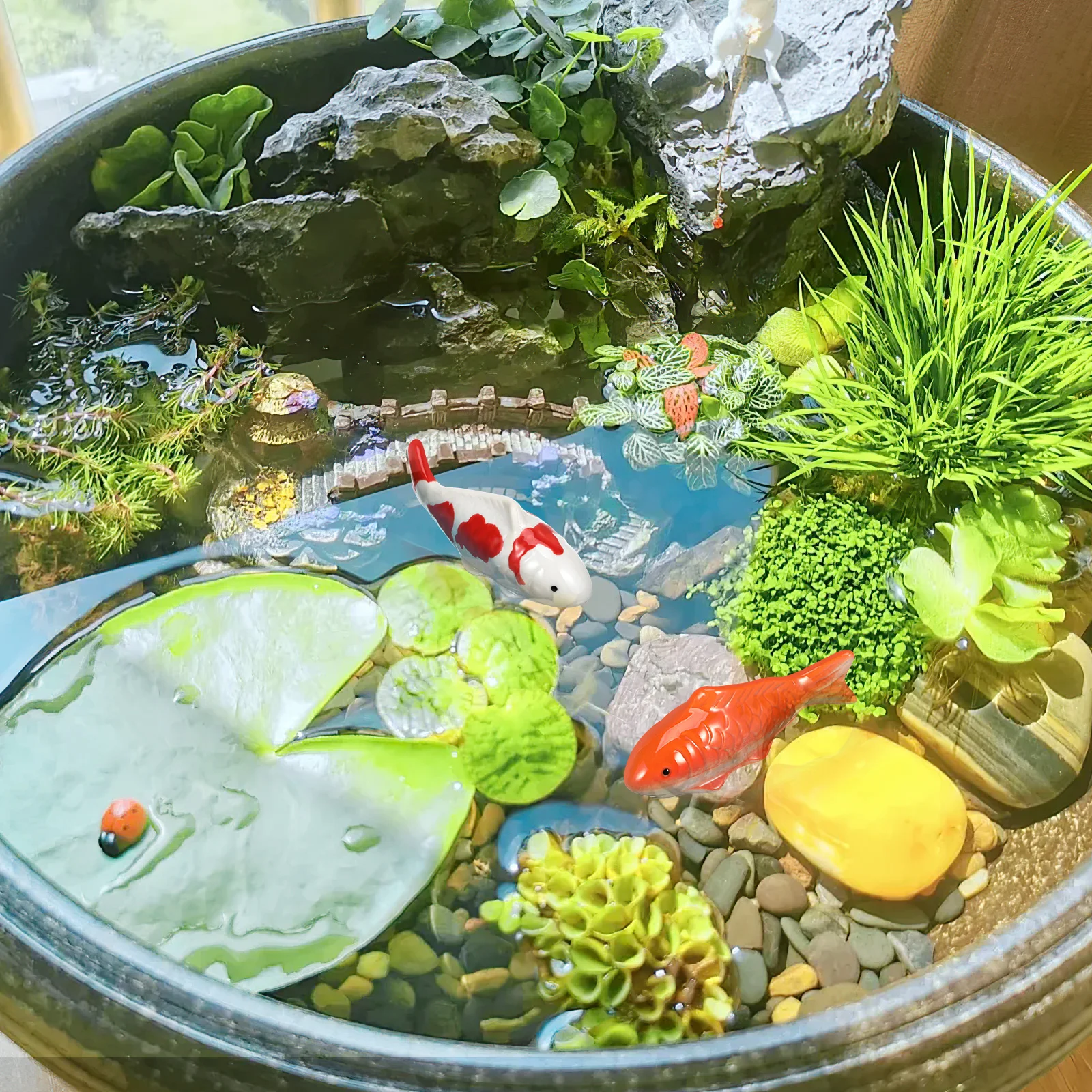 

2 Pcs Fish Ornament Ceramic Floating Statuette Swimming Orange Decor Fountain Miss