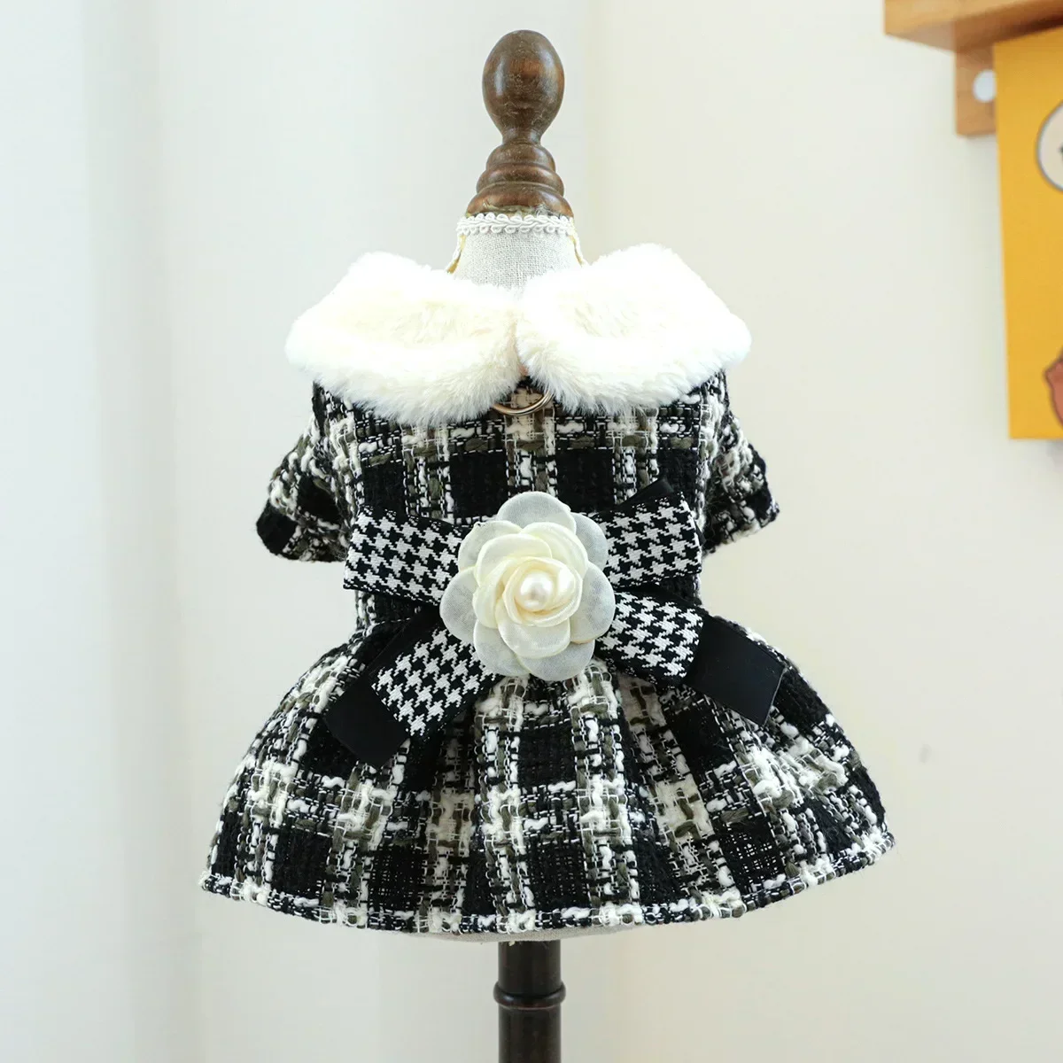 Pet Plaid Woolen Dress Dog Fur Collar Autumn and Winter Coat Cat Clothing Autumn and Winter Flower Dress Puppy Clothes