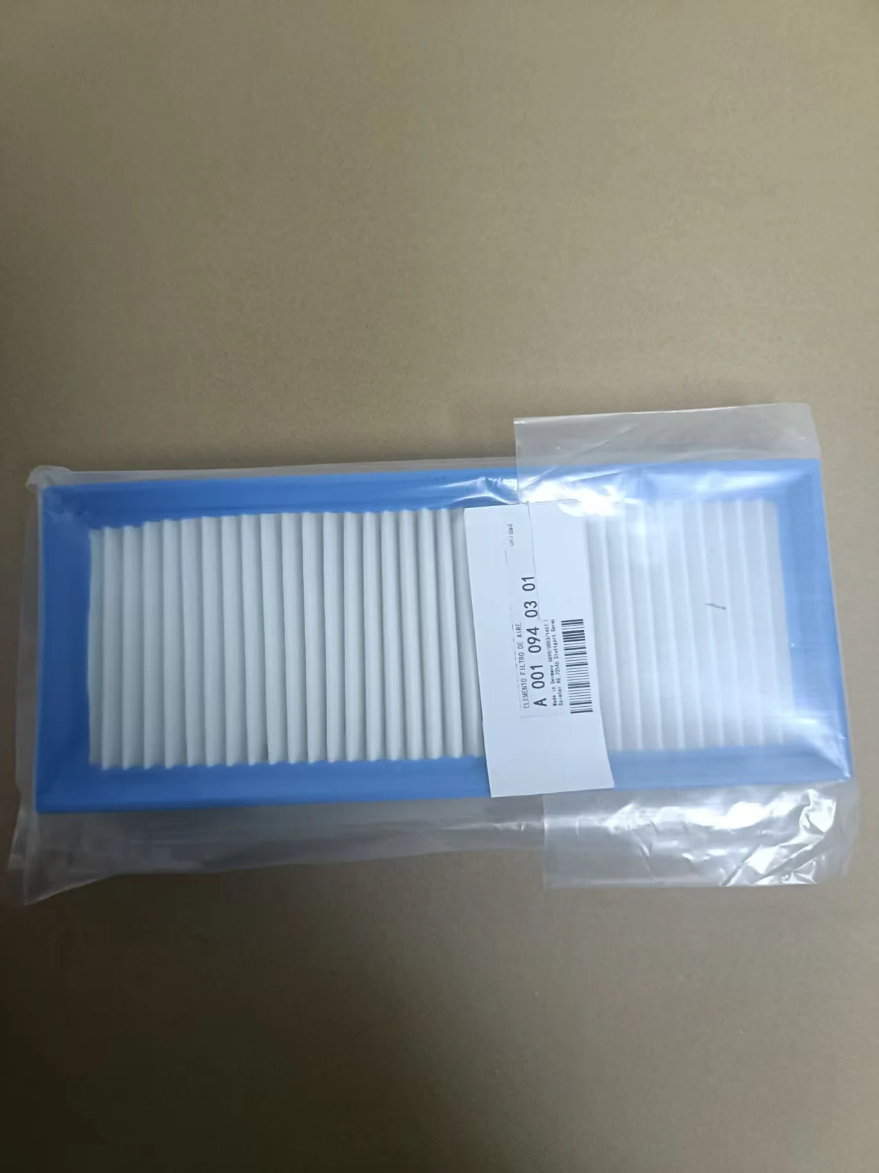 

A0010940301 Air Filter For 2007- Benz SMART FORTWO 451 0010940301