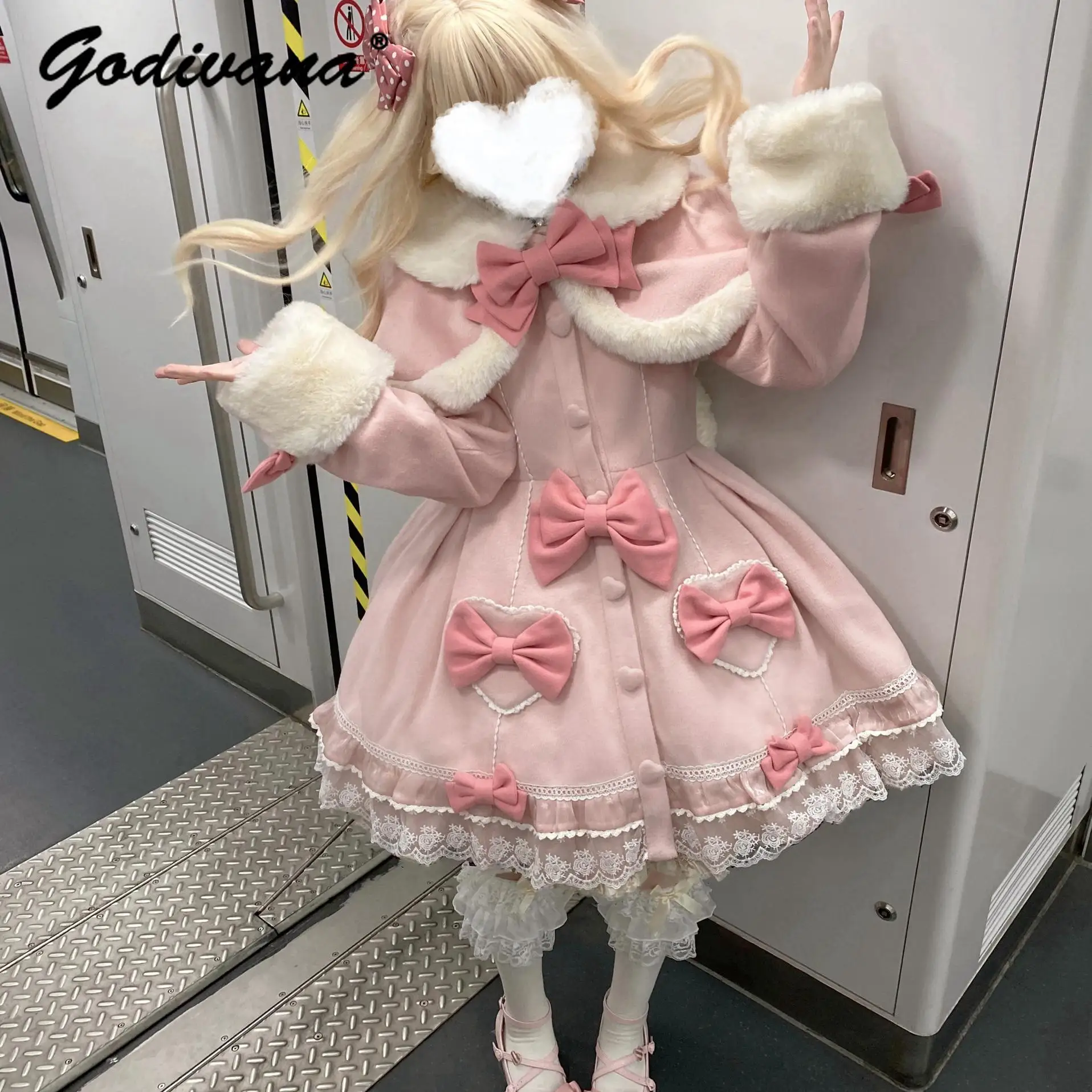 

Новое зимнее женское шерстяное пальто в стиле Лолиты с милым меховым бантом, тонкая однобортная шерстяная куртка с кукольным воротником для девочек, тонкая кружевная куртка, пальто