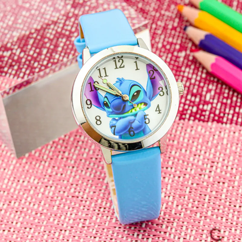 Disney Stitch นาฬิกาเด็กการ์ตูน PU Strap Analog นาฬิกาเด็กนาฬิกาควอตซ์เด็กของขวัญสําหรับนักเรียนชั้นประถมศึกษา