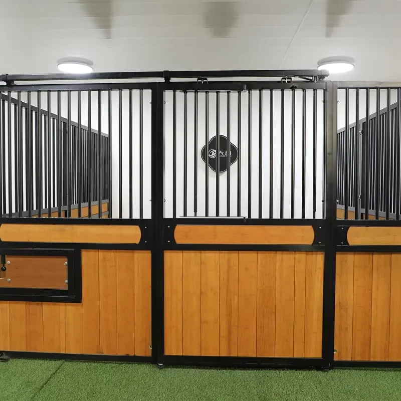 Customization Powder Coated Black Horse Stable Stall Fronts Outdoor Mobile Portable Horse Stables With Stable Door and Swivel Fe