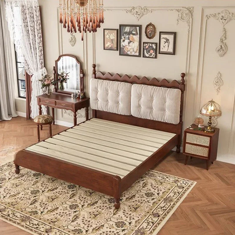 Simple European Master Double Bed Modern Safe Aesthetic Frame Double Bed High End European Individual Muebles Salon Furniture