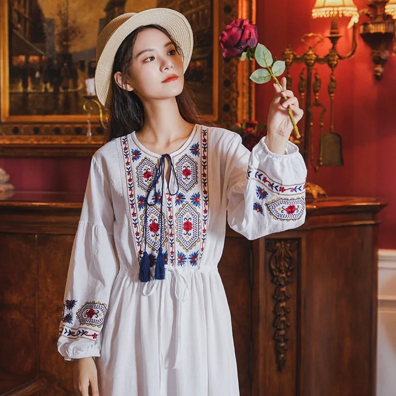 Ethnic Style Retro Dress 2023 Summer Waist Collection Cotton Hemp Middle Sleeve Flower Embroidery Dress Factory Direct Robe