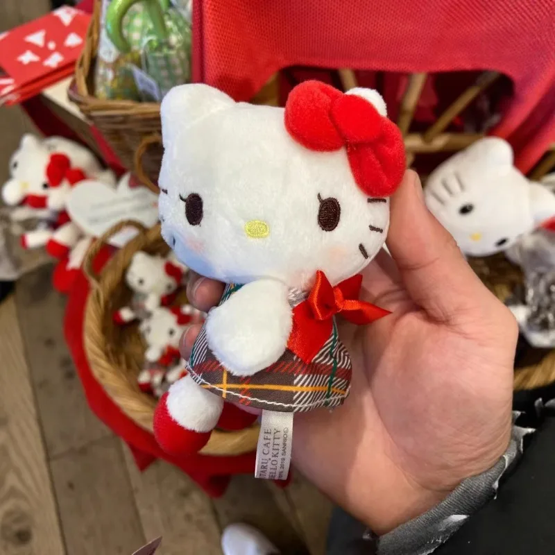 

Новый 10 см Hokkaido Sanrios Otaru красная клетчатая юбка Hellokittys сумка кулон плюшевая кукла девушка мультфильм Kawaii брелок аксессуары подарок