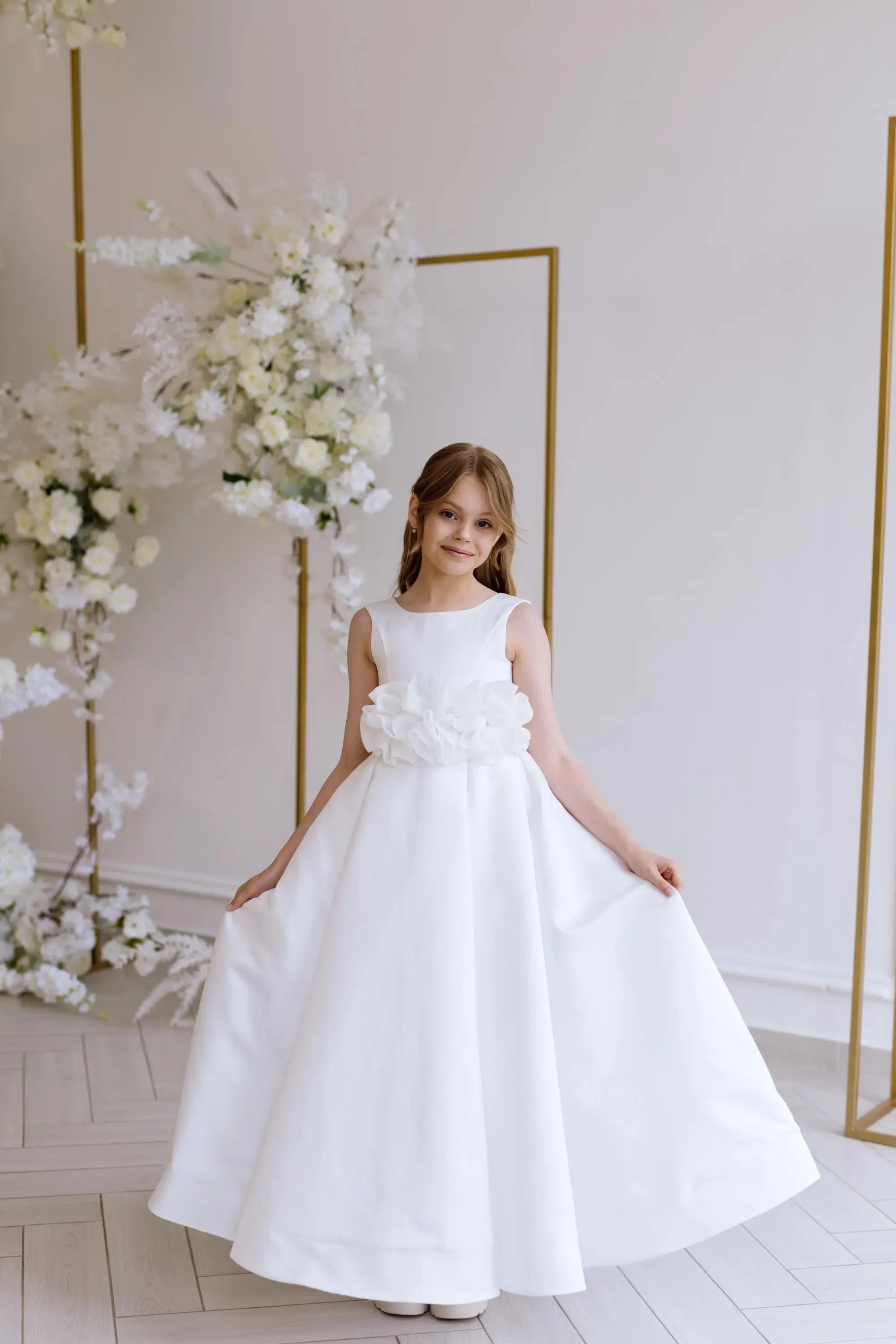 

Elegant White First Communion Dress 3D Flower Satin A-Line Long Flower Girl Dress 2026 New Customized Formal Wedding Dress