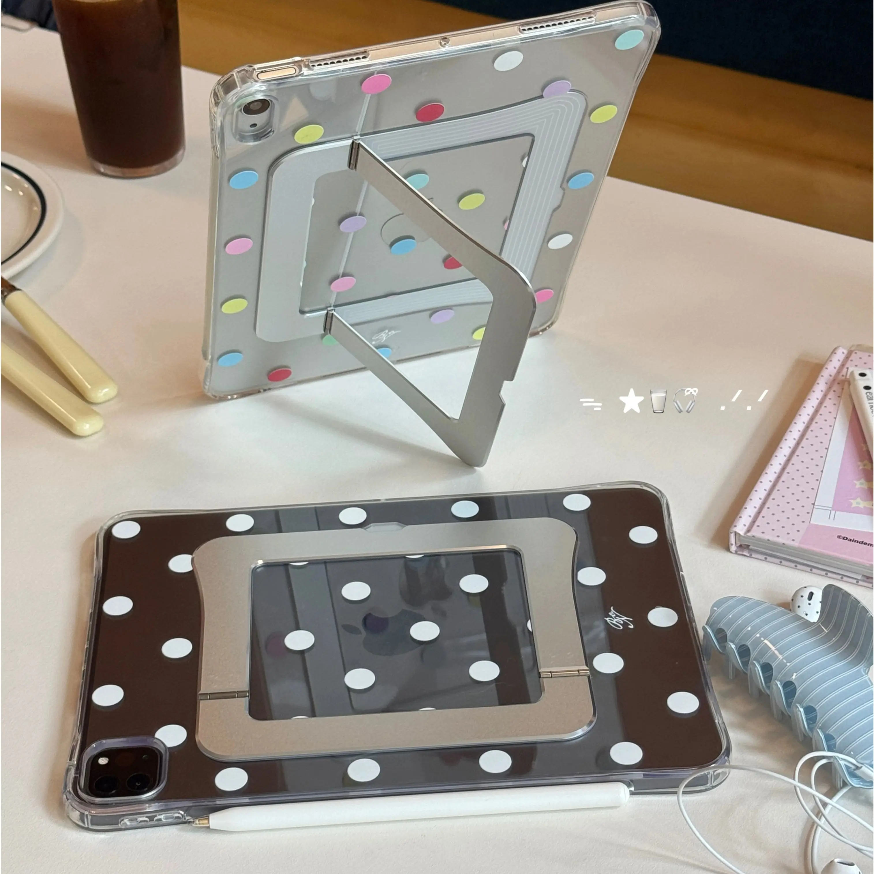 Kolorowa, w kropki, akrylowa o – Ipad Cover Folio recenzja i cena