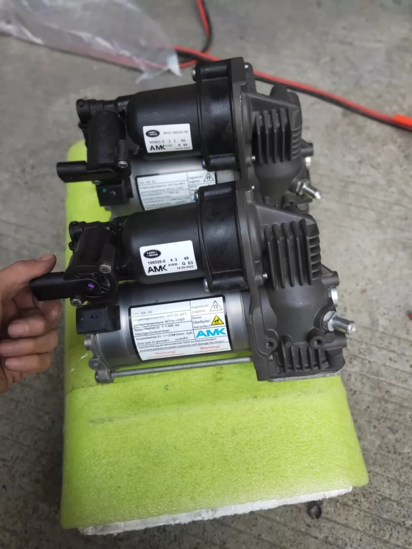 AMK495 air pump with filter plug, triangular bracket spring, dual cylinder air pump