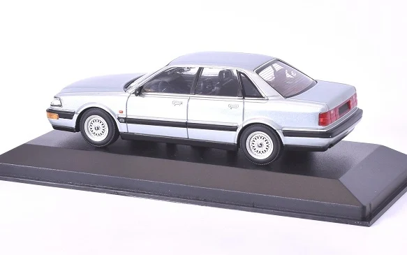 IXO Minichamps   Audi V8  1990 1:43