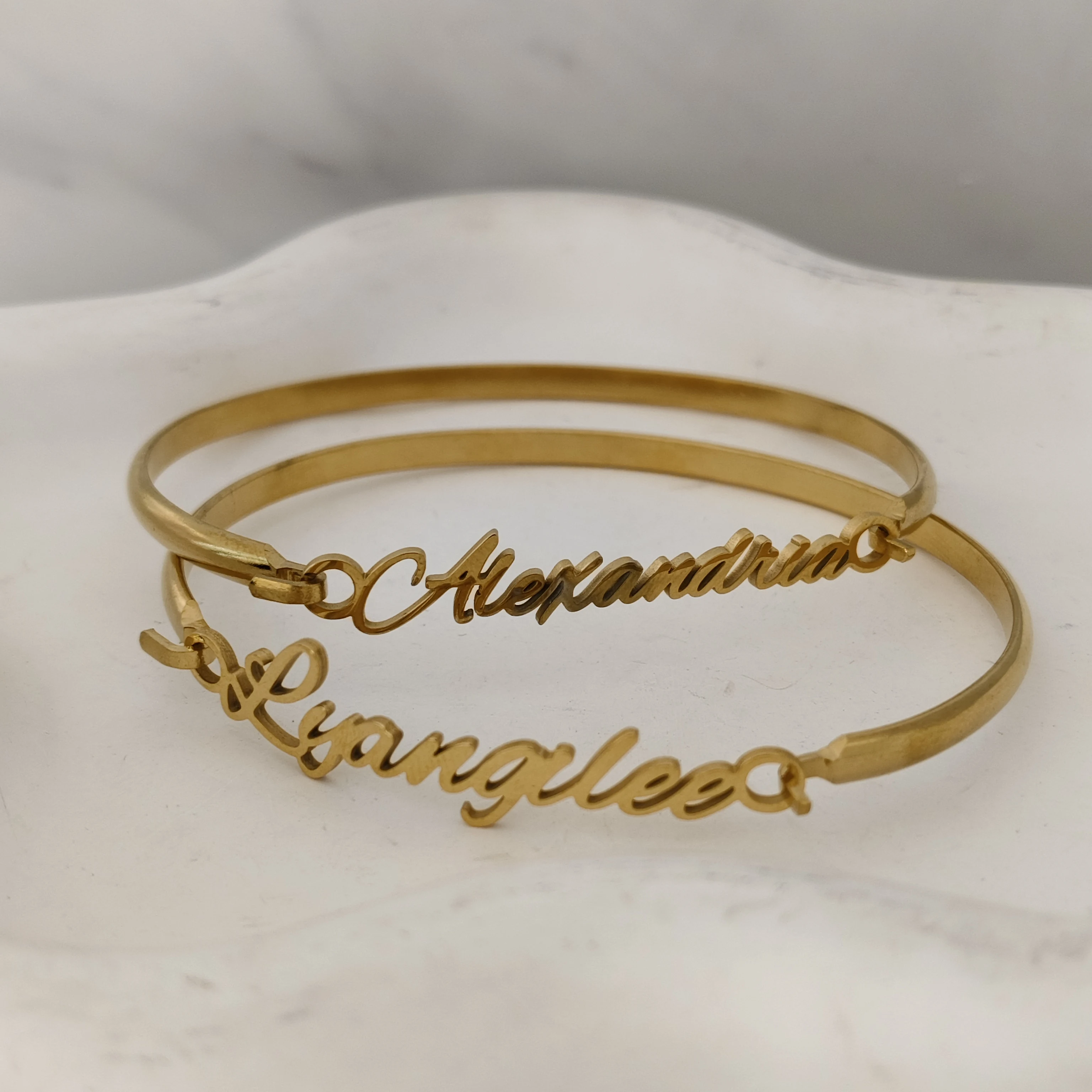 

DCEE оптовая продажа индивидуальное имя закрытый браслет персонализированный закрытый браслет с буквами подарок на день Святого Валентина Прямые продажи с фабрики