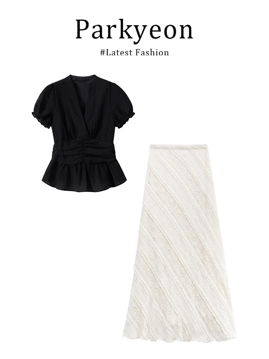 

Parkyeon Lazy Style V-Neck Short Sleeve Top And Half Skirt Two-Piece Set Spring Summer Elegant Versatile Casual Fashion Women...