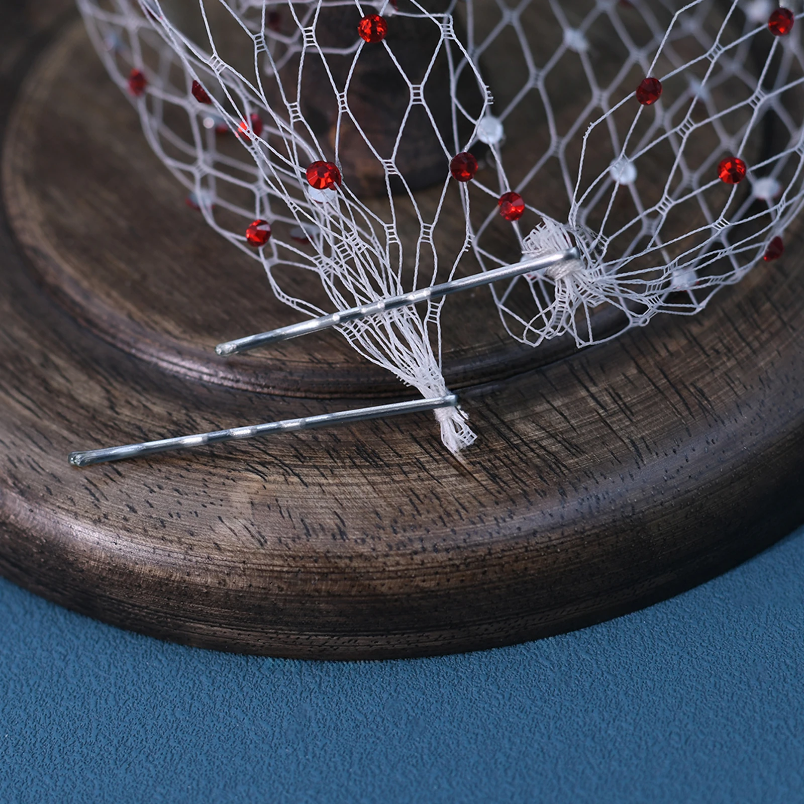 Voile de Cage à Oiseaux en Gaze Blanche Décorée de Strass Rouges, Accessoires de Mariage pour Femme, MA38