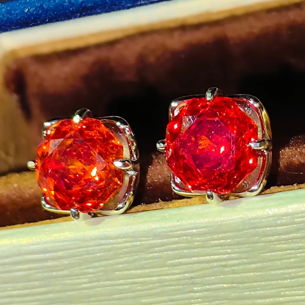 925 Sterling Silver Dream Light Luxury Rose Cut High Carbon Diamond Petal Bottom Support Ladies Simple Stud Earrings