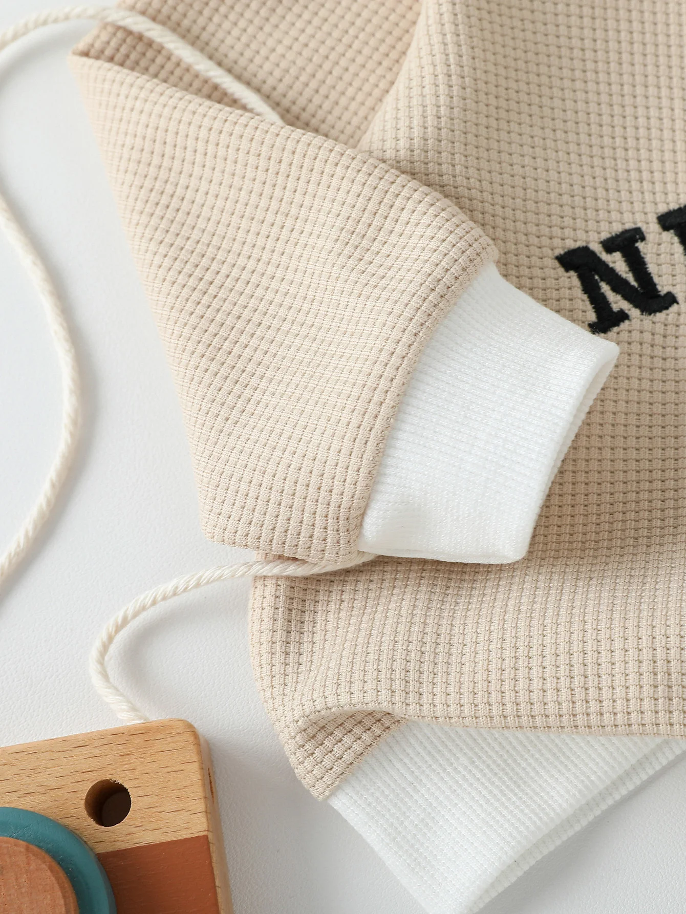 طفل الفتيان/الفتيات الخريف طويلة الأكمام طباعة رسالة ل 1-3Y طقم رياضي ربيع الخريف كنزة قطيفة سراويل للجري قطعتين