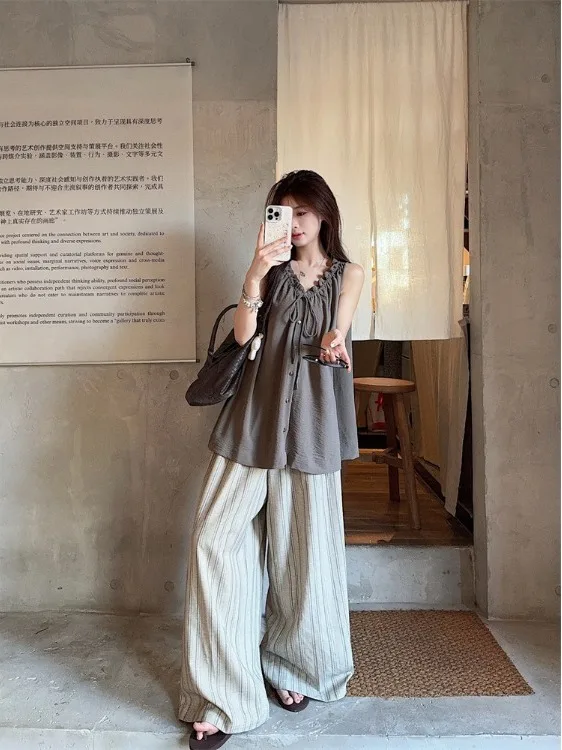 

Loose V-Neck Strap Vest Wide Leg Pants Set Women's Fashionable Korean Style Spring Collection Wood Grain Trendy Outfit