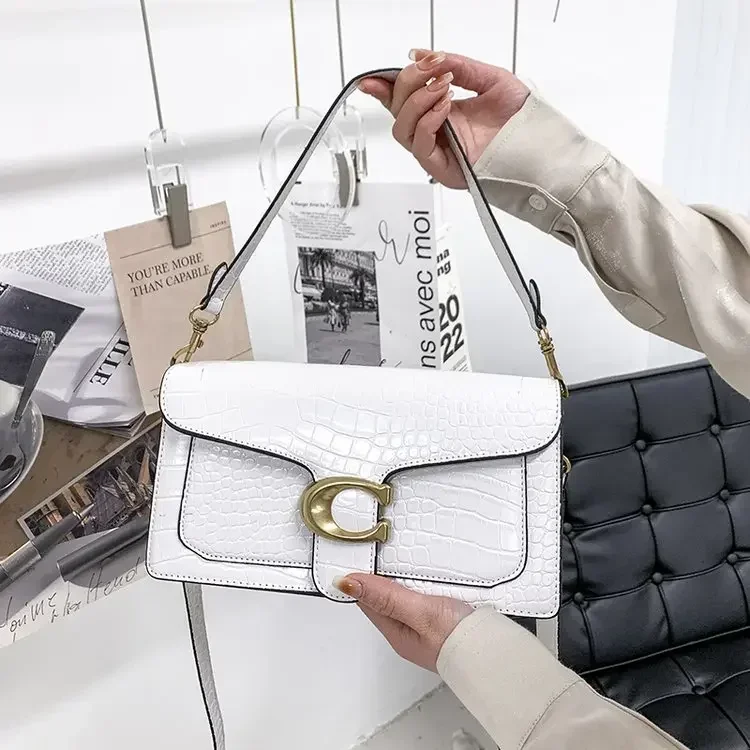 

Women's High End Niche Texture Retro Messenger Bag - Stylish Small Square Design, Ideal for Fashion - Conscious Ladies