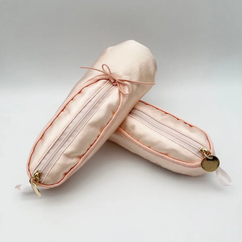 1pc Vintage French Style Ballet Shoes Shaped Handmade Pencil Case Makeup Pouch,Portable Exquisite Multifunctional Storage Bag