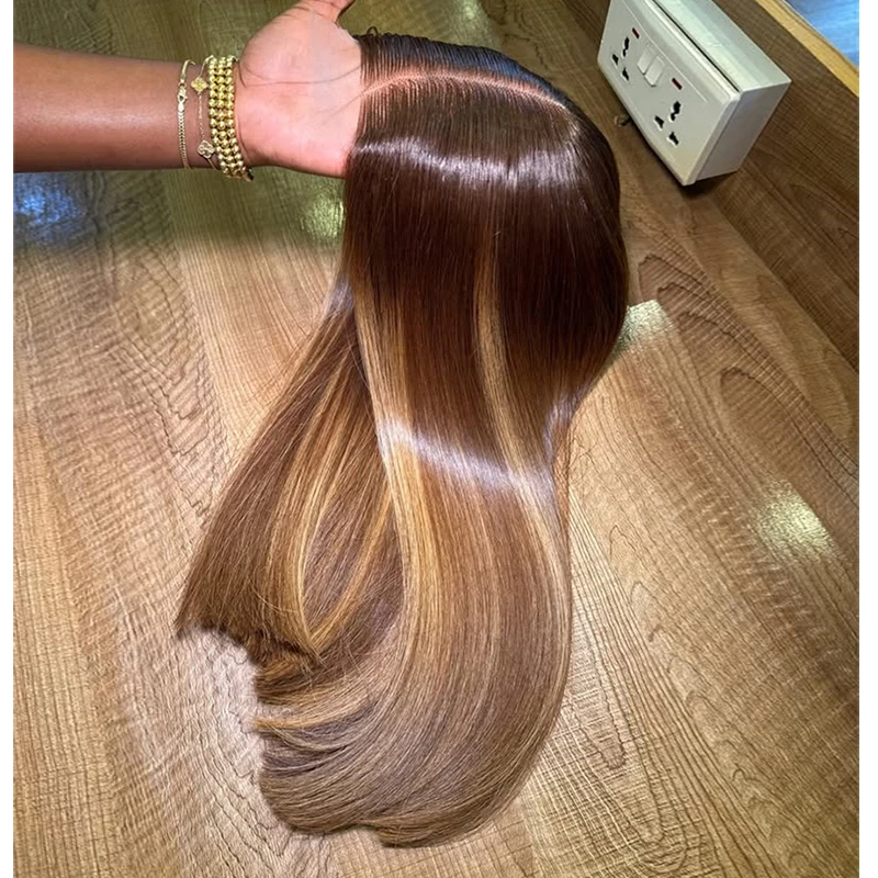 parrucca-sintetica-con-rete-frontale-13x4-bionda-con-riflessi-marroni-stile-bob-liscio-con-partizione-centrale-aspetto-naturale-per-uso-quotidiano-femminile