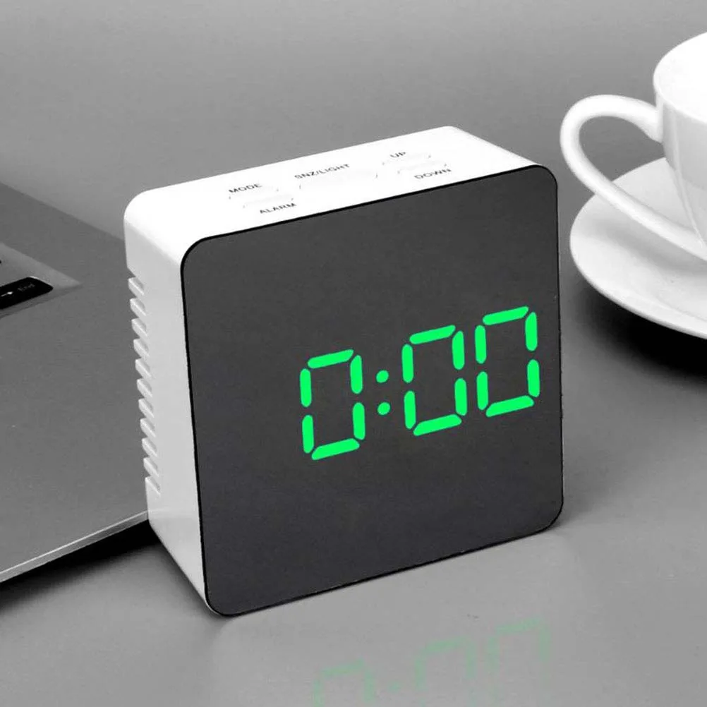 

Square Digital Clock LED Alarm Clock with Temperature Measurement Snooze Function Night Mode 12 24h Format Adjustable Brightness