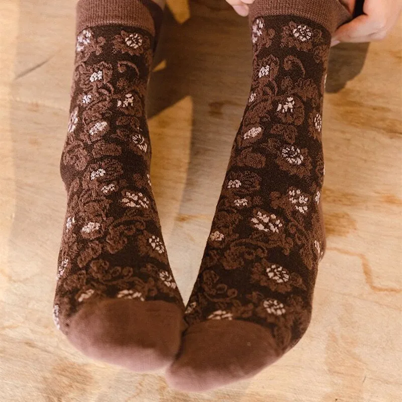 25 Patterns Cotton Floral Women Coffee Elegant Harajuku Retro Vintage Streetwear Long Socks Female Classic GirlsBrown Sox Autumn