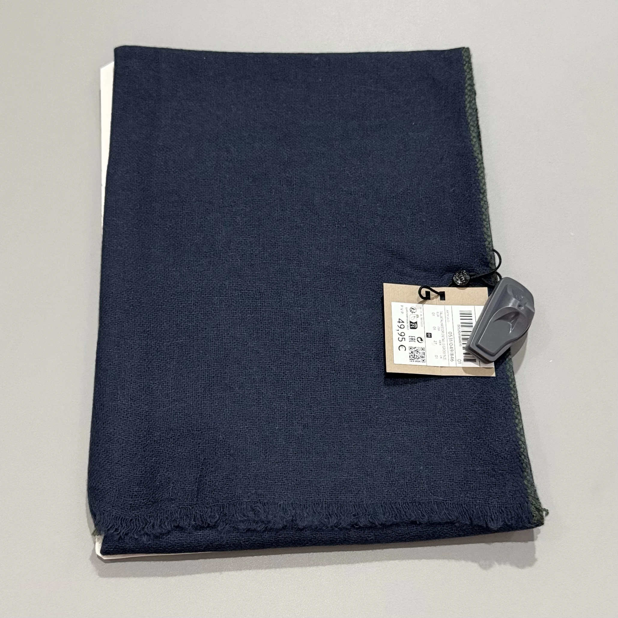 軽量ラムスキン製ロイヤルブルーのスカーフ、ウール0-配合、裏起毛仕様、男女兼用、冬用、長方形