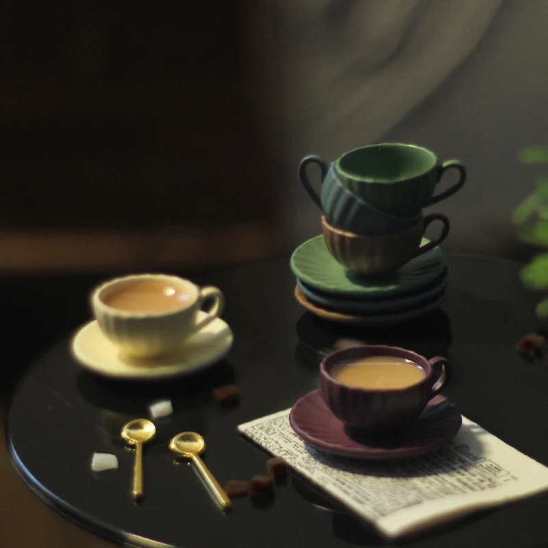 【K】2Pcs Dollhouse Miniature Dining Ware Mini Vertical Pattern Coffee Cup Plate Set Toy Model Doll House Accessories